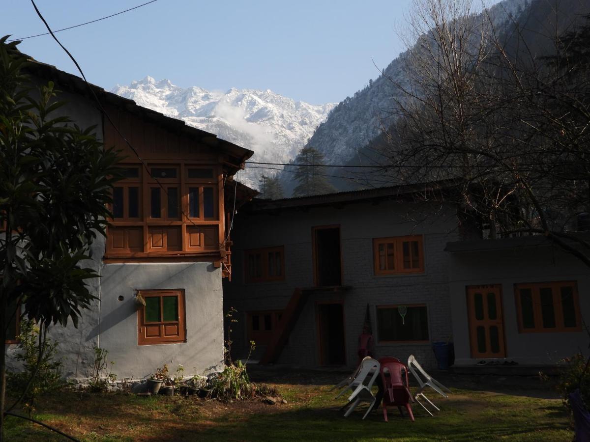 Hotel The Royal Orchard Kasol Exterior foto